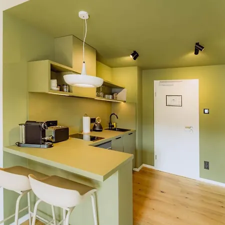 Kabinett Boutique Apartments Креф Экстерьер фото