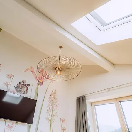 Kabinett Boutique Apartments Креф Экстерьер фото