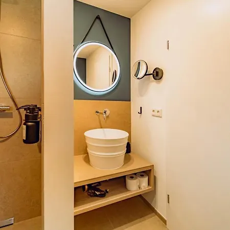 Kabinett Boutique Apartments Креф Экстерьер фото