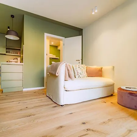 Kabinett Boutique Apartments Креф Экстерьер фото