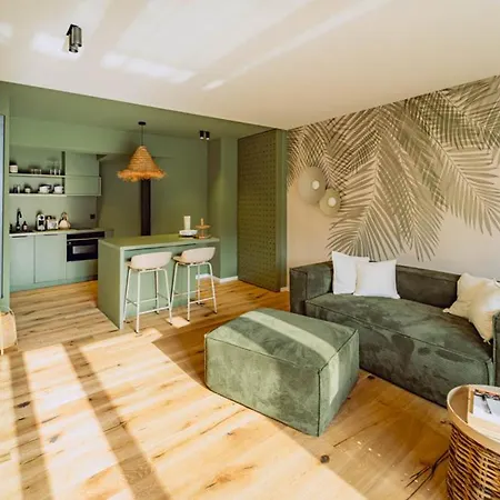 Kabinett Boutique Apartments Креф Экстерьер фото